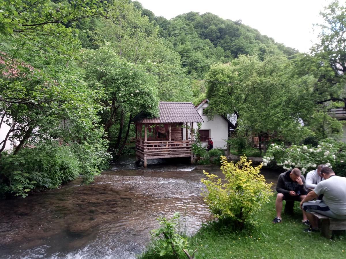 Hotel Smjestaj Na Selu "Dule Piljic" Janjske Otoke. Sipovo Exterior foto