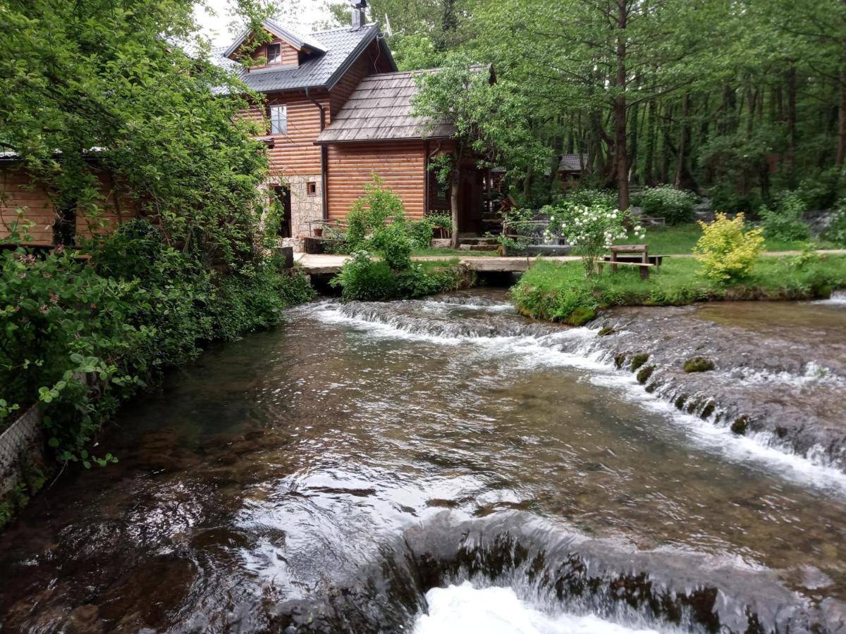 Hotel Smjestaj Na Selu "Dule Piljic" Janjske Otoke. Sipovo Exterior foto