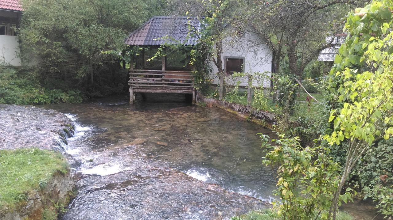 Hotel Smjestaj Na Selu "Dule Piljic" Janjske Otoke. Sipovo Exterior foto